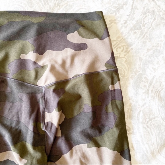 aerie Pants - AERIE Offline Real Me 7/8 Leggings Camo Green Small NEW